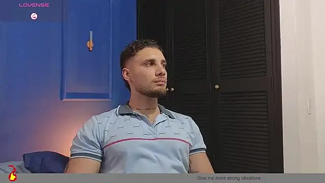 Snapshot of Kiing_001 chatting on July 15, 7:30 pm Kiing 001 online show from July 15, 7:30 pm