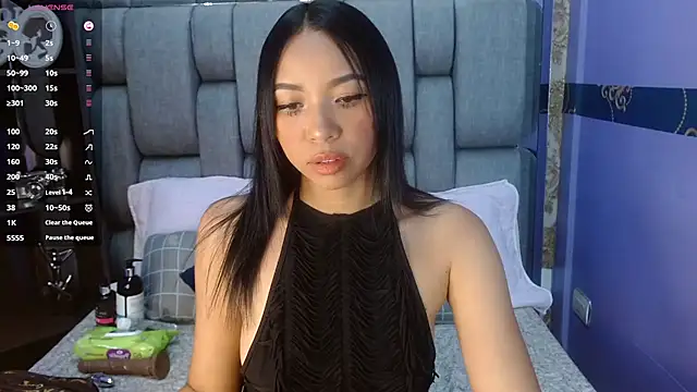Snapshot of Aiuny_Queens chatting on July 24, 10:41 pm Aiuny Queens online show from July 24, 10:41 pm
