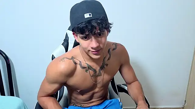 Snapshot of Noah__Dick chatting on July 30, 7:07 am Noah Dick online show from July 30, 7:07 am