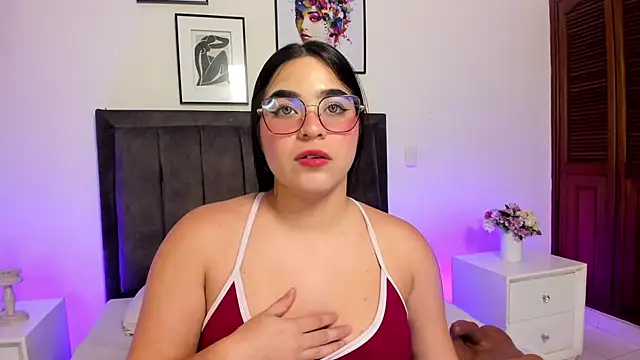 Snapshot of MarahBaker35 chatting on August 6, 12:34 am MarahBaker35 online show from August 6, 12:34 am