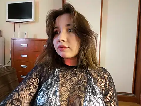 Snapshot of Viviaaan_n chatting on July 25, 8:12 am Viviaaan n online show from July 25, 8:12 am