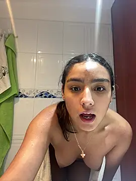 Snapshot of mialuxuryyx chatting on June 27, 11:04 am mialuxuryyx online show from June 27, 11:04 am