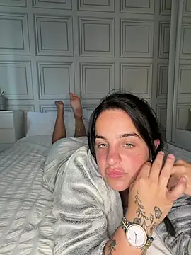 rubylouisess  online show from June 25, 6:12 pm