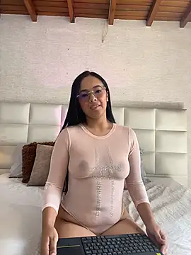 MilaSantanna online show from June 27, 7:30 pm