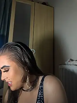 cherrybabyxxxx online show from June 26, 2:27 am