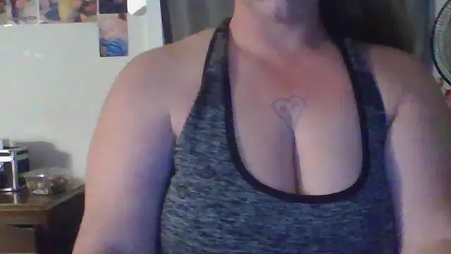 Snapshot of BigBootySammyy chatting on June 26, 6:51 am BigBootySammyy online show from June 26, 6:51 am