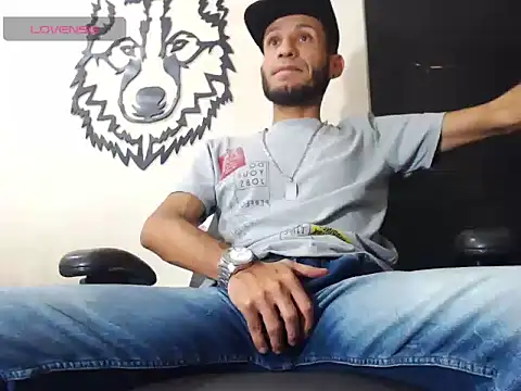 Snapshot of WOLFMONSTERDICK chatting on January 18, 12:13 am WOLFMONSTERDICK online show from January 18, 12:13 am