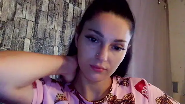 Eda kiss online show from June 28, 3:18 pm