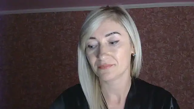 Snapshot of moonlightAnna chatting on July 9, 9:30 pm moonlightAnna online show from July 9, 9:30 pm