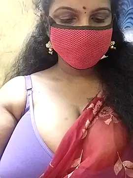 Snapshot of Poojitha-Queen chatting on July 5, 5:09 pm Poojitha-Queen online show from July 5, 5:09 pm