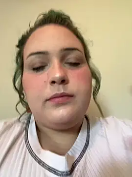 BbGurl18 online show from July 9, 6:23 pm