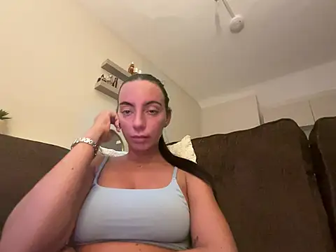 Snapshot of Daisxx chatting on July 6, 10:23 pm Daisxx online show from July 6, 10:23 pm
