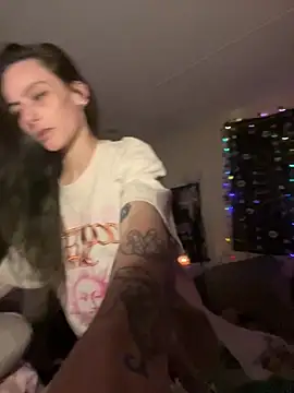 brujxgrey online show from June 30, 4:24 am