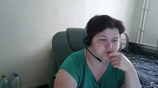 AdrianaGalore online show from June 30, 11:44 am