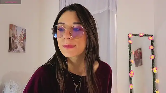 Snapshot of Liiaa__7 chatting on July 6, 2:25 pm Liiaa 7 online show from July 6, 2:25 pm