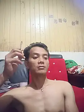 Younk001 online show from August 3, 5:27 pm