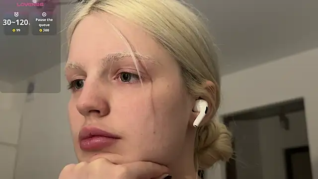 Snapshot of Kirevra1 chatting on July 16, 7:42 pm Kirevra1 online show from July 16, 7:42 pm