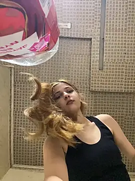 amandablonde49 online show from July 8, 10:20 am