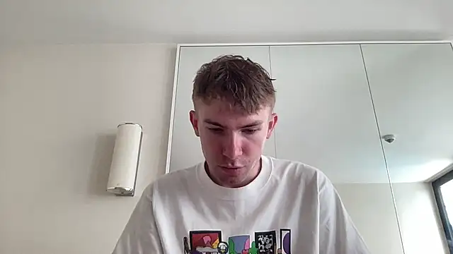 Snapshot of maksik11 chatting on July 3, 7:04 am maksik11 online show from July 3, 7:04 am