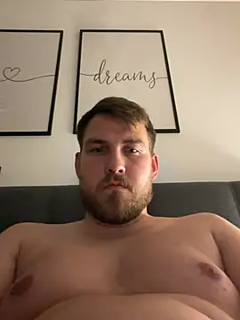 Snapshot of MarcoFootlover1 chatting on July 3, 5:25 am MarcoFootlover1 online show from July 3, 5:25 am