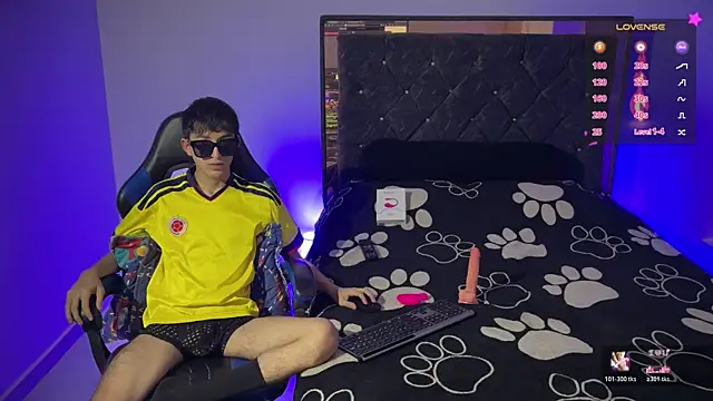 Last alex online show from July 4, 1:56 am