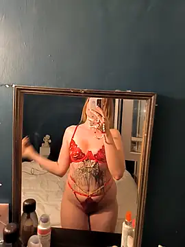 Snapshot of Hannah2708 chatting on July 5, 2:07 am Hannah2708 online show from July 5, 2:07 am