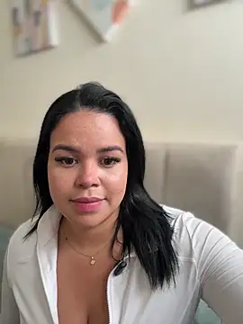 AliceStarshine online show from March 17, 3:26 pm