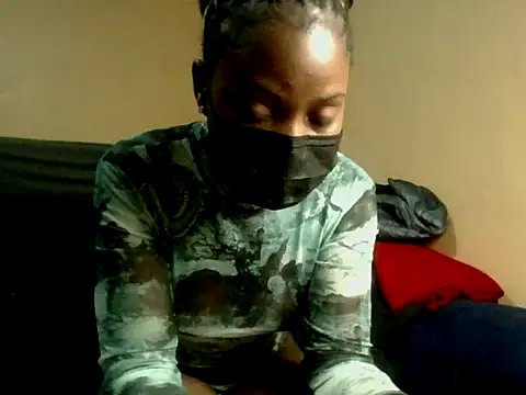 Snapshot of sexybaddie27 chatting on July 9, 5:28 pm sexybaddie27 online show from July 9, 5:28 pm
