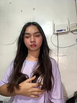 Snapshot of EtherealRae chatting on July 7, 6:01 pm EtherealRae online show from July 7, 6:01 pm