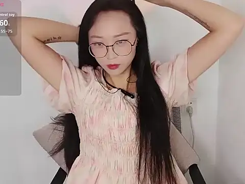 Snapshot of JiaQi-170 chatting on July 7, 9:13 am JiaQi-170 online show from July 7, 9:13 am