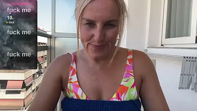 Snapshot of Spicy-Peach chatting on August 8, 2:41 pm Spicy-Peach online show from August 8, 2:41 pm