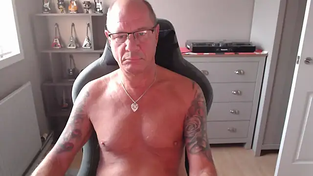 Snapshot of kellysomerset chatting on July 15, 4:51 am kellysomerset online show from July 15, 4:51 am