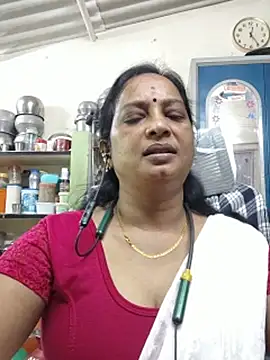 Snapshot of amudha143 chatting on July 9, 6:50 am amudha143 online show from July 9, 6:50 am