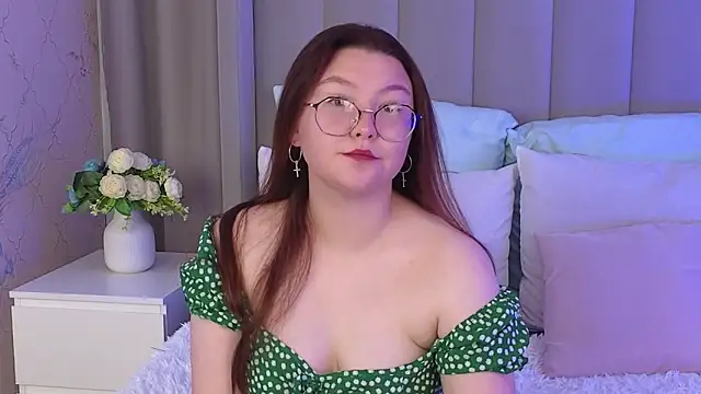 SophiaaBelle online show from July 9, 3:32 am