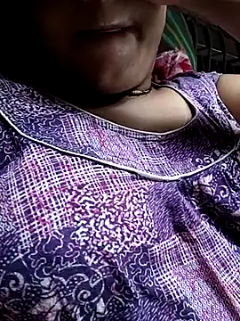 Snapshot of Girlstrip1 chatting on July 14, 4:50 am Girlstrip1 online show from July 14, 4:50 am