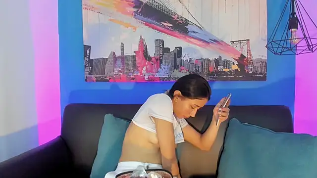 Snapshot of Luna_roose2 chatting on July 10, 12:52 pm Luna roose2 online show from July 10, 12:52 pm