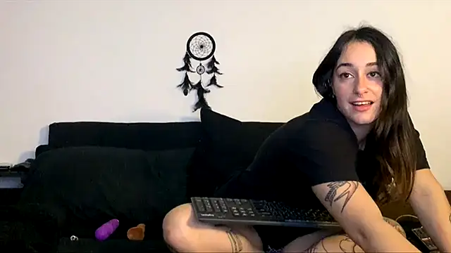 Snapshot of sweetcherry333 chatting on July 17, 3:57 am sweetcherry333 online show from July 17, 3:57 am