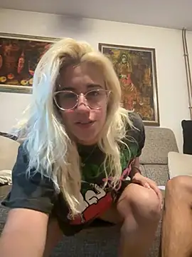 PlayWithUsXO online show from July 18, 8:12 pm