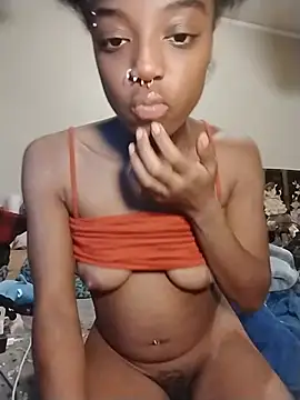 Snapshot of Wetpussy360 chatting on July 9, 5:39 pm Wetpussy360 online show from July 9, 5:39 pm