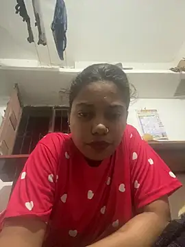 Snapshot of Diamond-girl143 chatting on July 9, 5:17 pm Diamond-girl143 online show from July 9, 5:17 pm