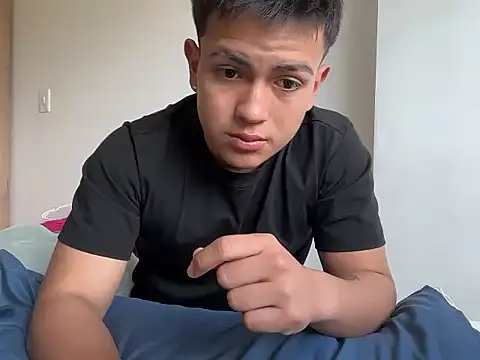 Snapshot of Santiagomg_ chatting on July 10, 6:32 pm Santiagomg online show from July 10, 6:32 pm