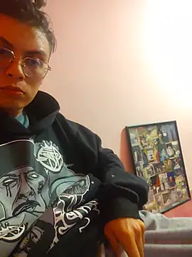 Snapshot of Tian_Valenzia chatting on July 11, 9:38 pm Tian Valenzia online show from July 11, 9:38 pm