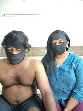 Snapshot of Fantacycouples chatting on July 14, 4:23 pm Fantacycouples online show from July 14, 4:23 pm