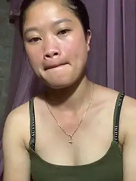 LilyLily68 online show from August 3, 4:44 am