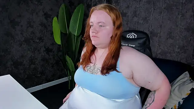 Snapshot of Angela_Cole chatting on July 16, 2:34 pm Angela Cole online show from July 16, 2:34 pm