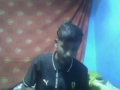 Snapshot of Mrsmiles001 chatting on August 3, 5:38 pm Mrsmiles001 online show from August 3, 5:38 pm