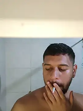 Snapshot of El-Verga-Negra chatting on July 15, 2:39 am El-Verga-Negra online show from July 15, 2:39 am