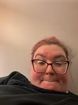 Snapshot of BbwQueen216 chatting on July 15, 3:56 am BbwQueen216 online show from July 15, 3:56 am