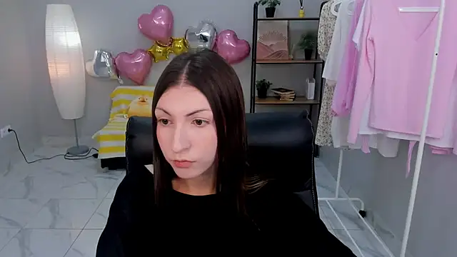 Diana Thompson online show from July 25, 1:19 pm
