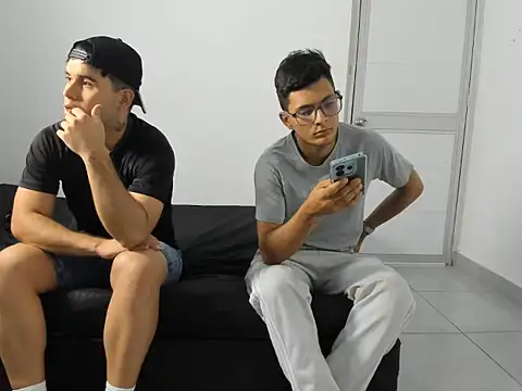 Snapshot of chicossexo02 chatting on July 24, 7:56 pm chicossexo02 online show from July 24, 7:56 pm